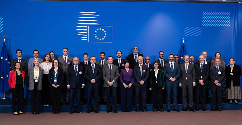 Foto integrantes reunión